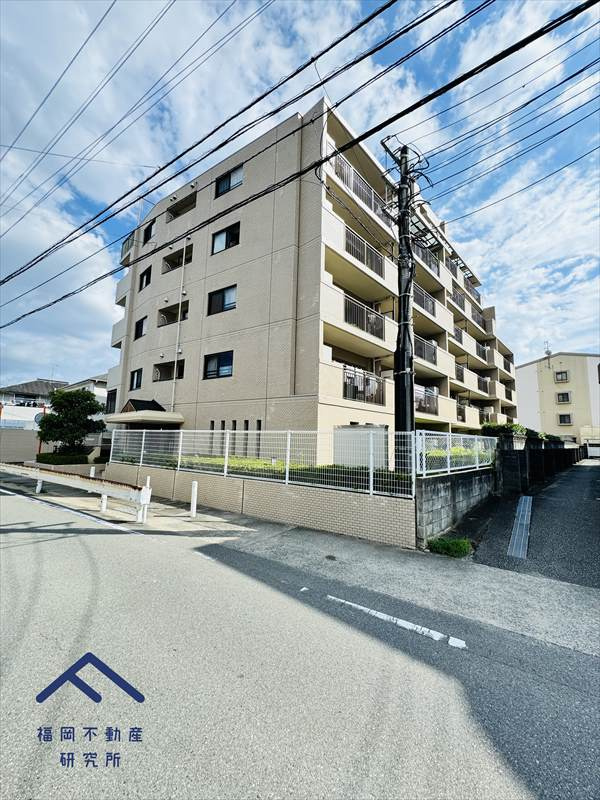 春日原パーク・ホームズの外観