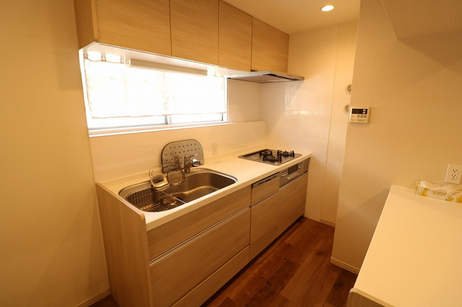 【キッチン】 | ヴィラハイツ石神井台　（保谷店） | 窓のあるキッチンで毎日が明るく快適に