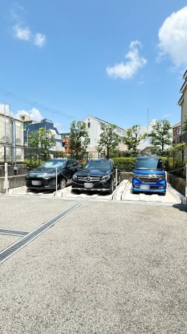 ステイツ苦楽園の駐車場|敷地内駐車場