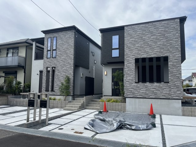 神戸市西区春日台７丁目　新築一戸建　B号棟のエントランス|●資料・カタログのご請求無料●春日台小学校までは徒歩8分、平野中学校までは徒歩13分。