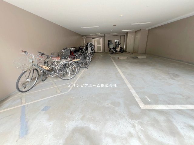レーベンハイム亀戸シャリテ　2階　新　規　リ　ノベーション済の駐車場