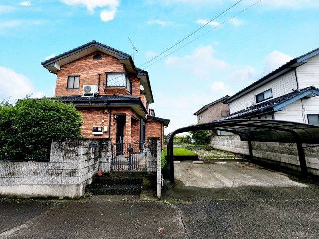 前橋市粕川町女渕町　中古住宅の外観