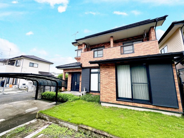 前橋市粕川町女渕町　中古住宅の外観