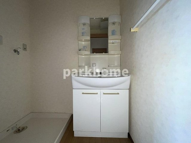 フォブール泉川の独立洗面台