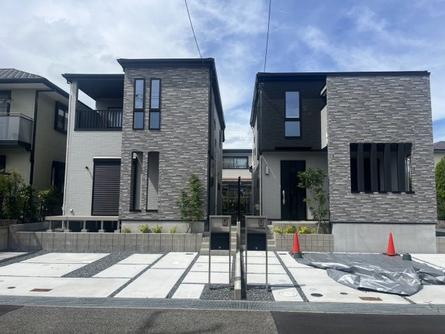 神戸市西区春日台７丁目　新築一戸建　A号棟のエントランス|～ご見学に関して～平日や夜間でもご案内可能。決まったお時間で身動きが取れない方も臨機応変に対応します