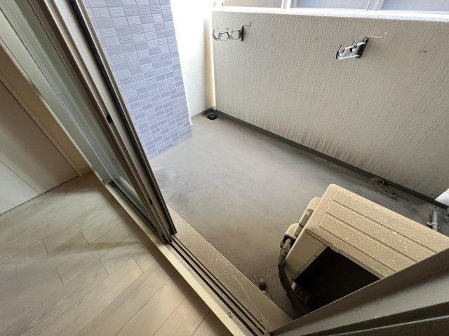 プレサンス堺筋本町駅前のバルコニー