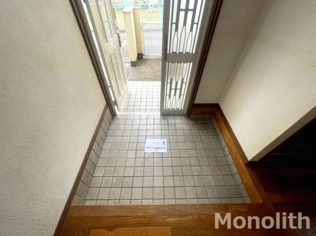 阪南市自然田戸建ての玄関