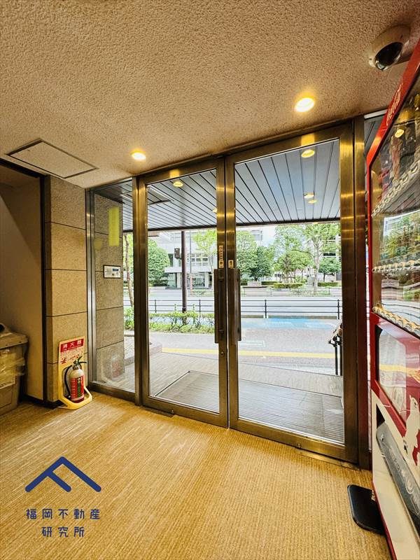 サンハイツ舞鶴のエントランス