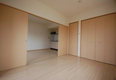【洋室】 | サザンコート塩原 | 別号室の写真になります。現況優先。