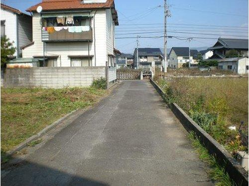 元山町土地の前面道路含む現地写真|進入路