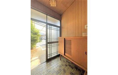 木太町　戸建の玄関