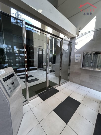 エイルマンション博多駅のロビー