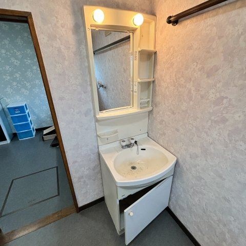 登別市千歳町53-14戸建の洗面所