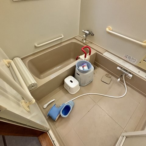 登別市千歳町53-14戸建の浴室