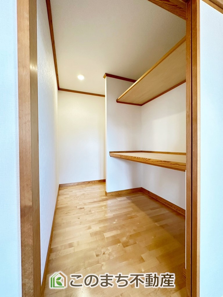 宇都宮市城南2丁目　中古戸建の収納|広々とした納戸☆
