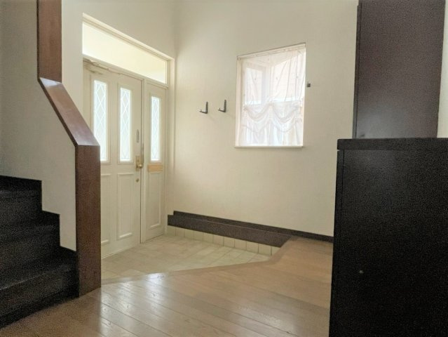 宇多津町浜七番丁　戸建の玄関