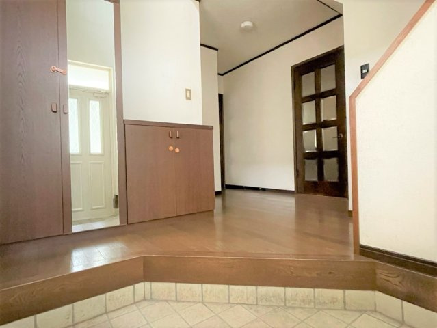 宇多津町浜七番丁　戸建の玄関