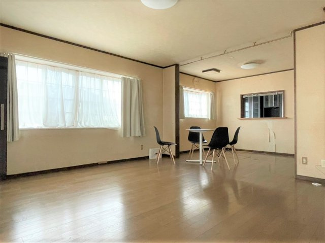 宇多津町浜七番丁　戸建の居間・リビング