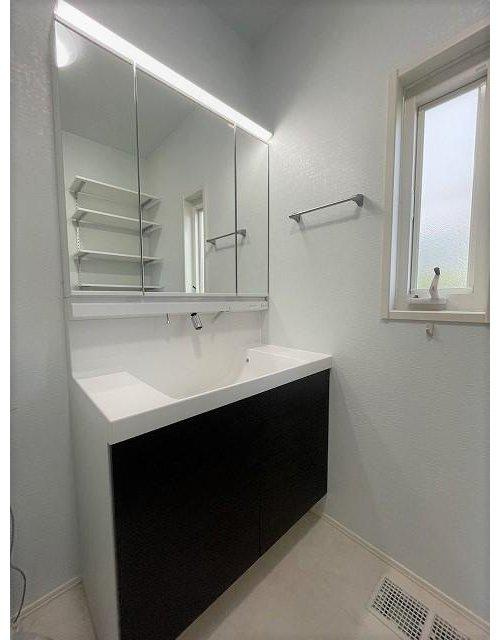 上林町　戸建の独立洗面台|洗面化粧台