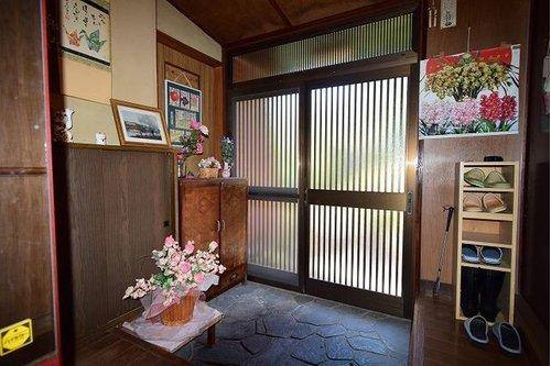 太田上町　戸建の玄関