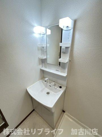 高砂市中島３丁目の賃貸マンションの独立洗面台