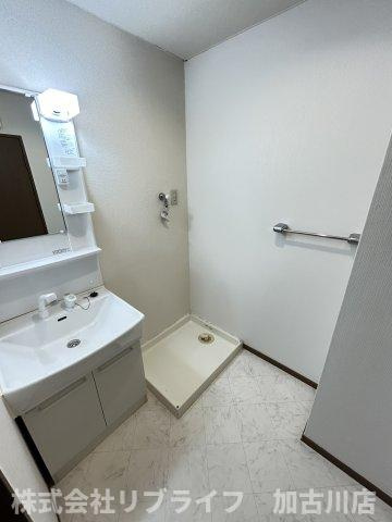 高砂市中島３丁目の賃貸マンションの洗面所