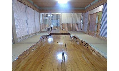 霧島市国分広瀬2丁目戸建ての居間・リビング|和室2室を続けて使えます。