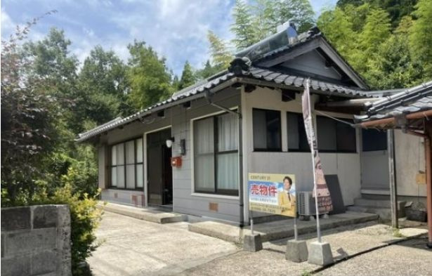 北諸県郡三股町大字長田の中古一戸建