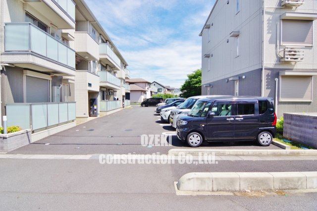 アロサールの駐車場