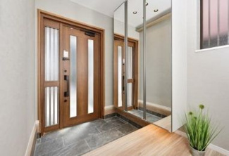 【玄関】 | 茅ヶ崎市美住町 中古戸建て | 玄関