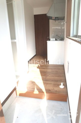 TJ本脇A棟の玄関