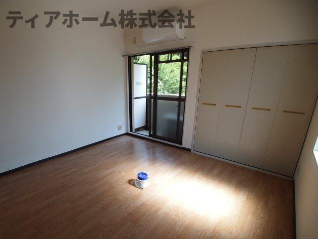 グレイス神宮西口の洋室|明るい洋室です