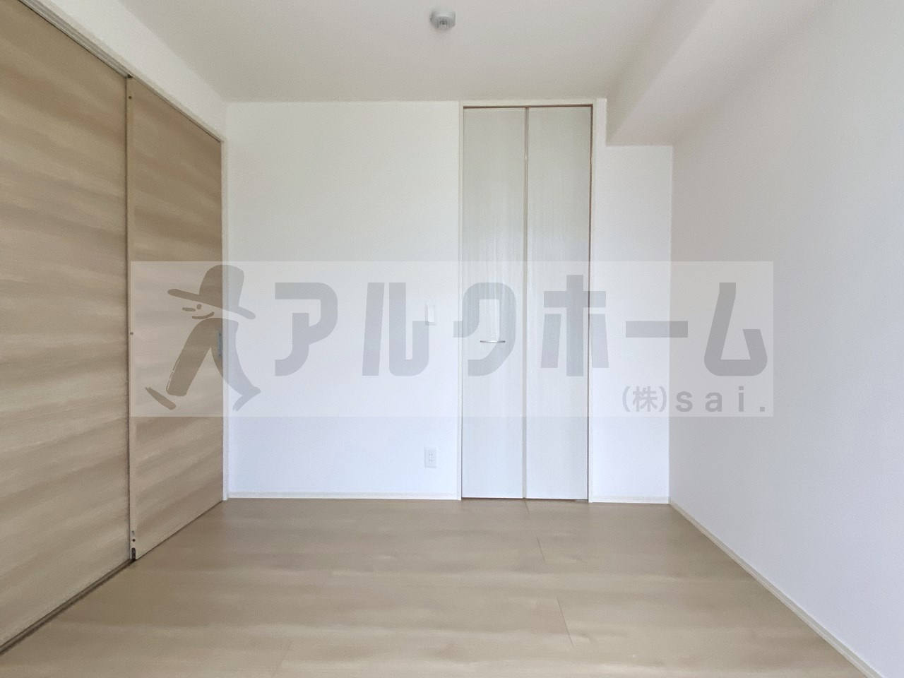 ドエルエミネンス輝の洋室