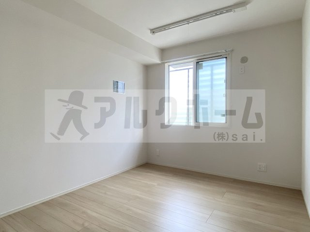 ドエルエミネンス輝の洋室