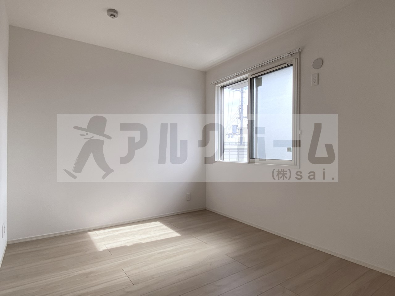 ドエルエミネンス輝の洋室