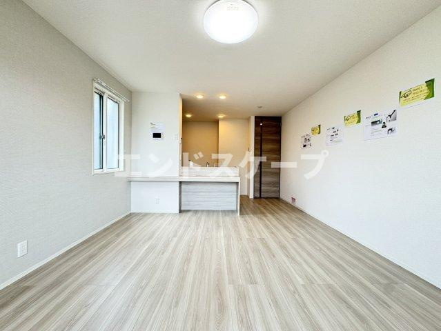 カルデアの居間・リビング|高崎、前橋、伊勢崎エリアのお部屋探しはエンドスケープまで！お客様の理想お聞かせ下さい♪