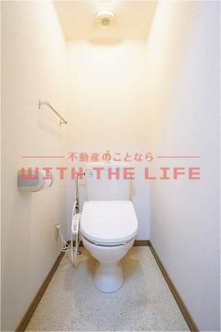 グランベール櫛原【キャッシュバック対象物件】のトイレ|ゆったりとした空間のトイレです