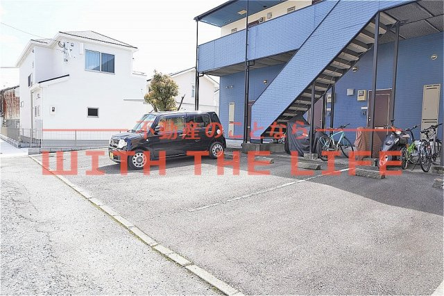 グランベール櫛原【キャッシュバック対象物件】の駐車場|カースペースがあります