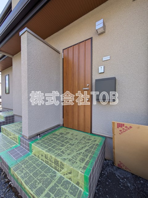 【その他】 | アヴェニール烏山 | 玄関扉※完成前の撮影※