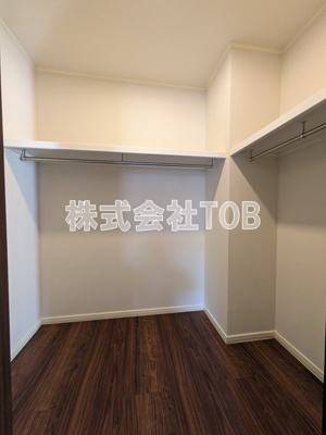 【収納】 | アヴェニール烏山 | ウォークインクローゼット※完成前の撮影※