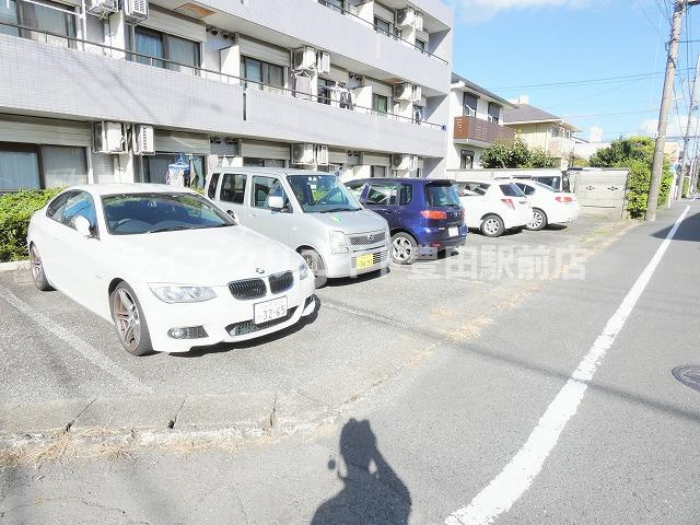 ソフィアステージ豊田の駐車場