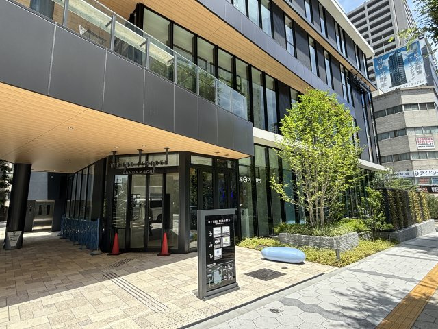 メトライズタワー大阪上本町のエントランス