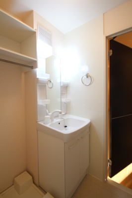 【独立洗面台】 | リェスソーンチェB