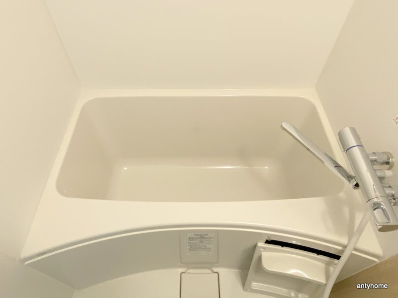 セレニテ江坂グランデ　仲介手数料無料の浴室