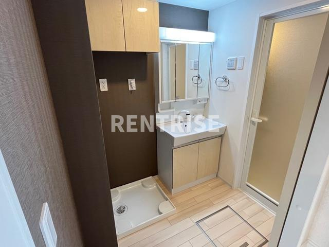 ワイド・スリーリングの洗面所|洗面