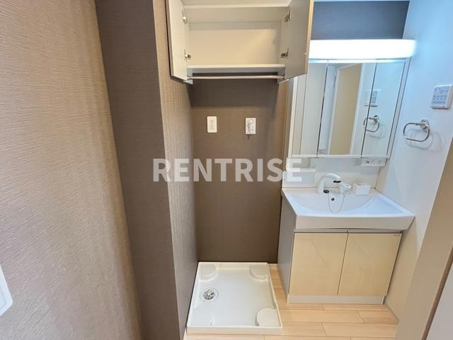 ワイド・スリーリングの洗面所|洗面