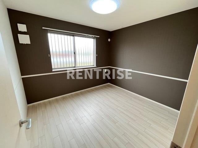 ワイド・スリーリングの寝室|寝室