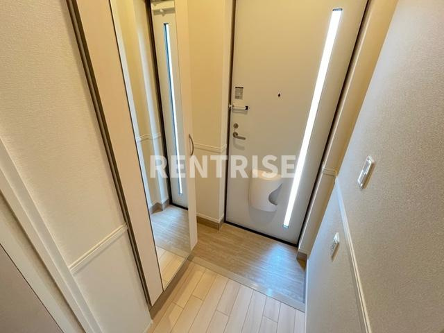 ワイド・スリーリングの玄関|玄関