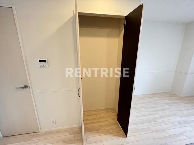 ワイド・スリーリングの収納|収納