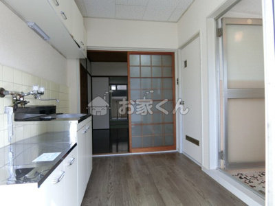 【居間・リビング】 | ロイヤルハイツ | (写真は別のお部屋の写真になります)